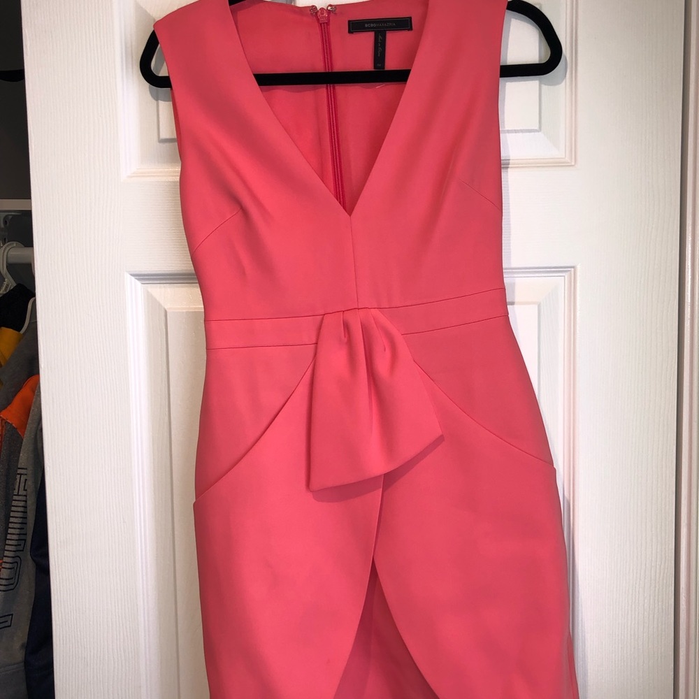 Very elegant BCBG Max Azria like new coral  size 2